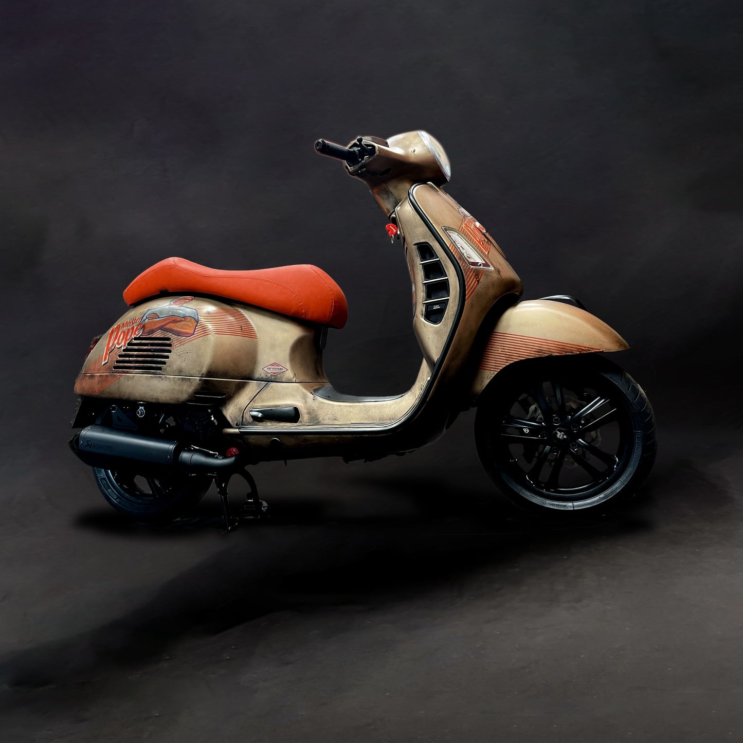 Vespa GTS 300 "Meister POPE"