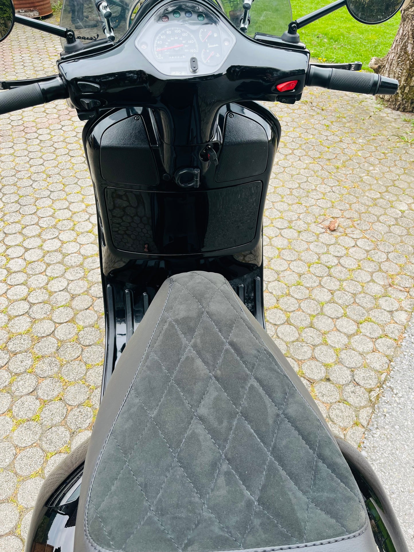 Vespa GTS 300 "BLACK"