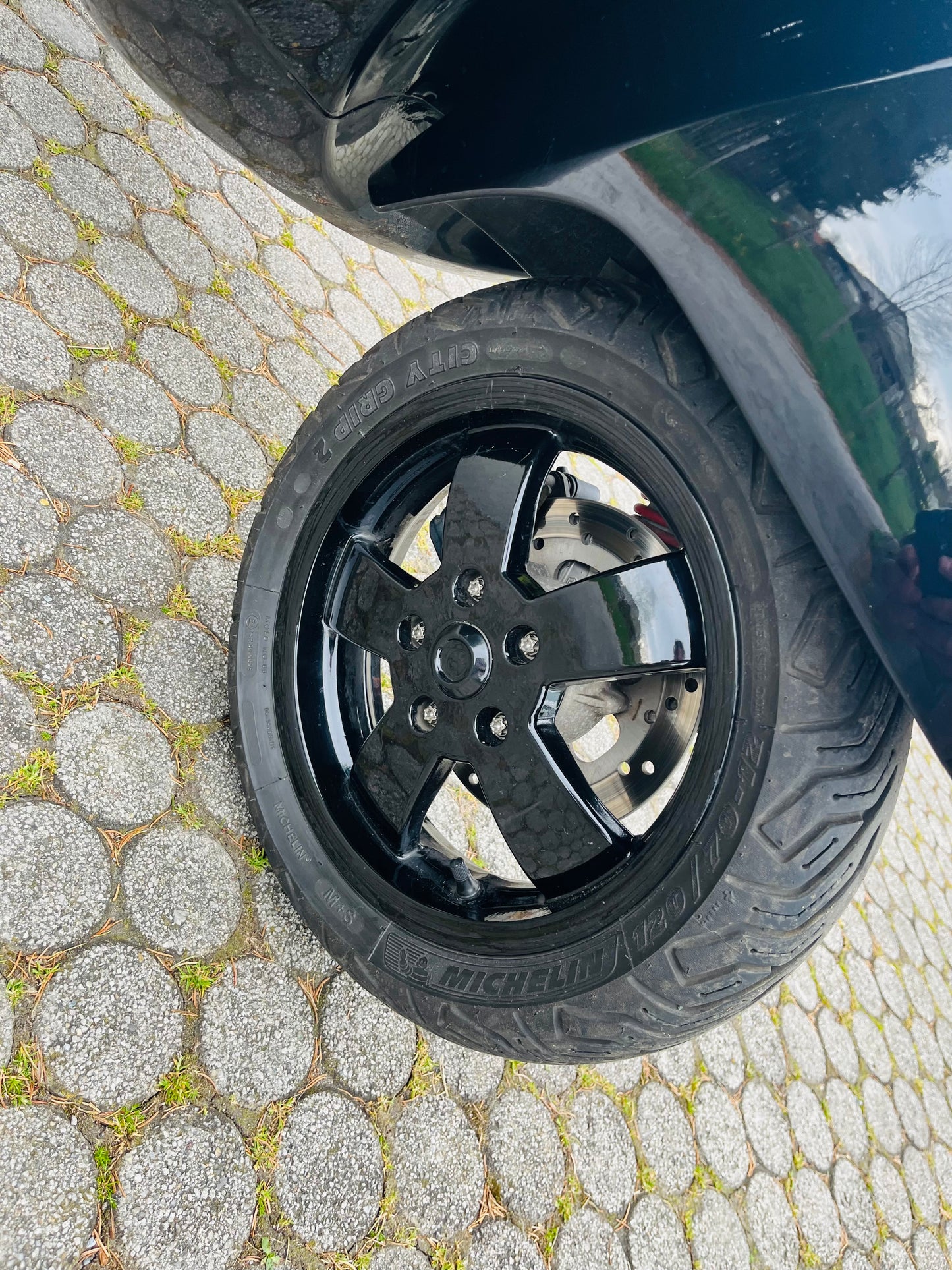 Vespa GTS 300 "BLACK"